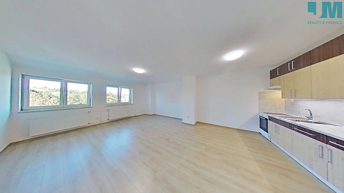Pronájem bytu 2+kk 58 m² – fotografie 4