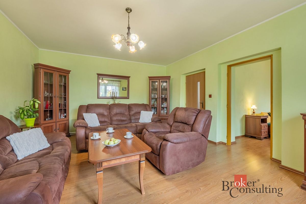 Prodej rodinného domu 161 m², pozemek 500 m² – fotografie 4