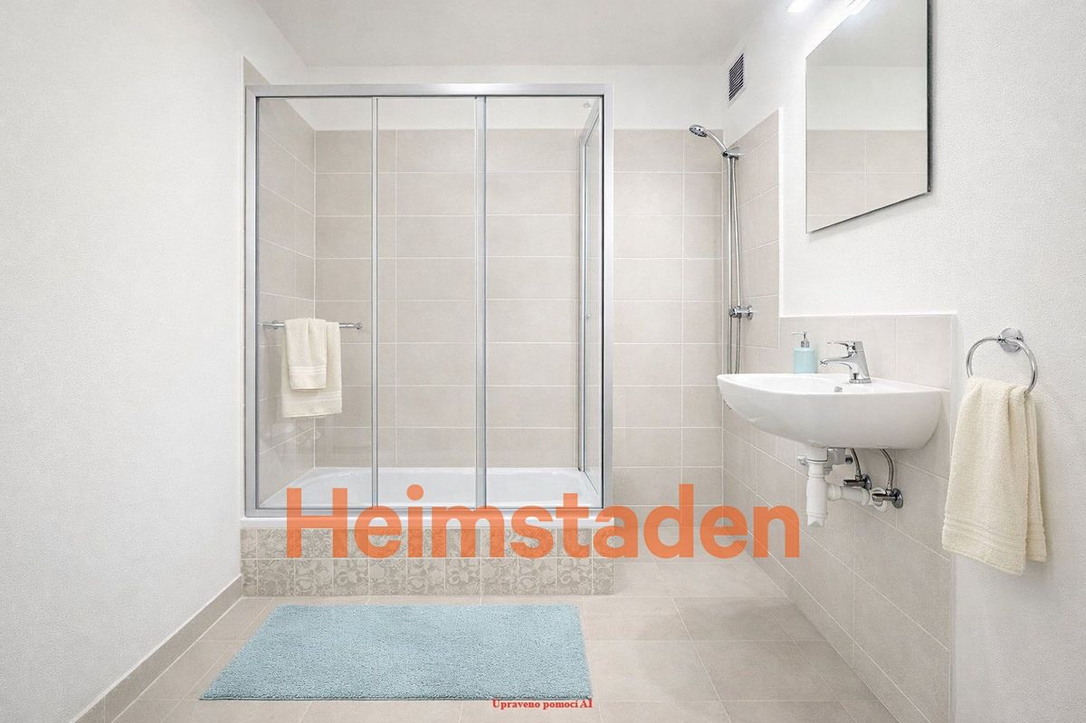 Pronájem bytu 1+kk 28 m² – fotografie 2
