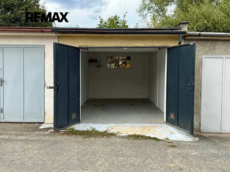 Prodej garáže 19 m², Brno – náhled fotky 1