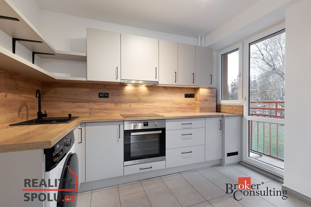 Pronájem bytu 2+kk 41 m² – fotografie 4