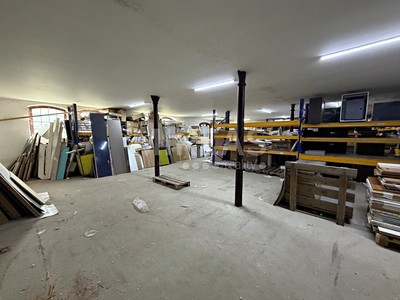 Pronájem komerčního prostoru, 324 m² (2 z 10)