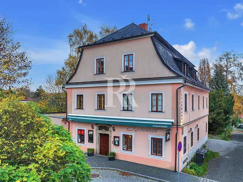 Prodej činžovního domu 507 m², Nový Bor – náhled fotky 1