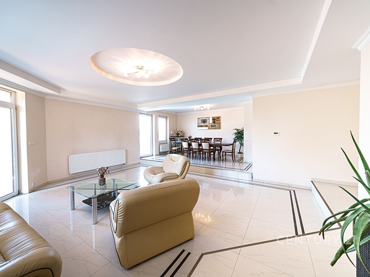 Будинок на продаж, 545 м² (2 з 47)