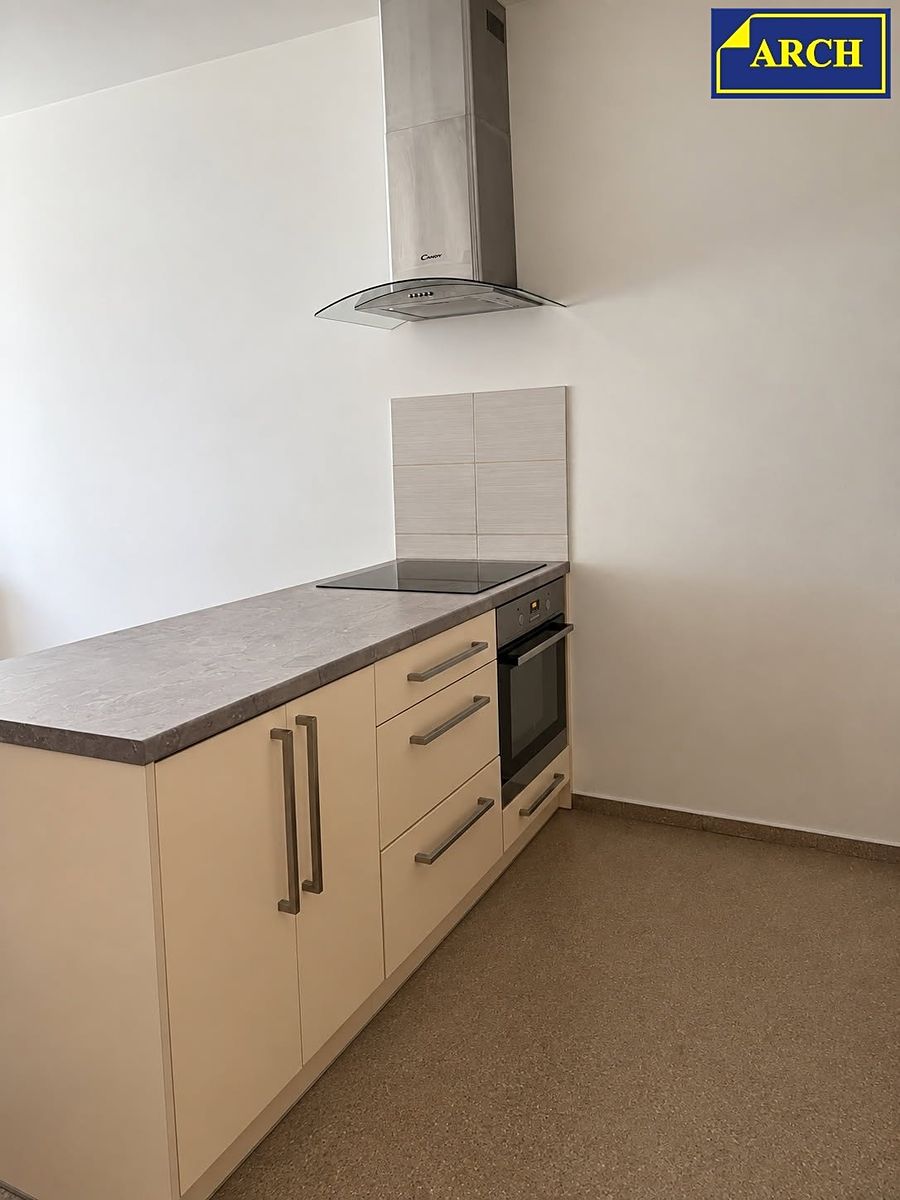 Pronájem bytu 2+kk 72 m² – fotografie 3