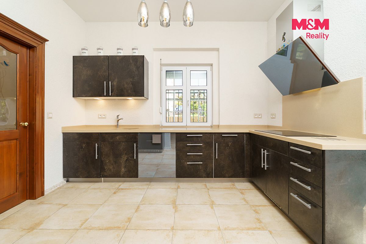 Prodej rodinného domu 119 m², pozemek 323 m² – fotografie 2