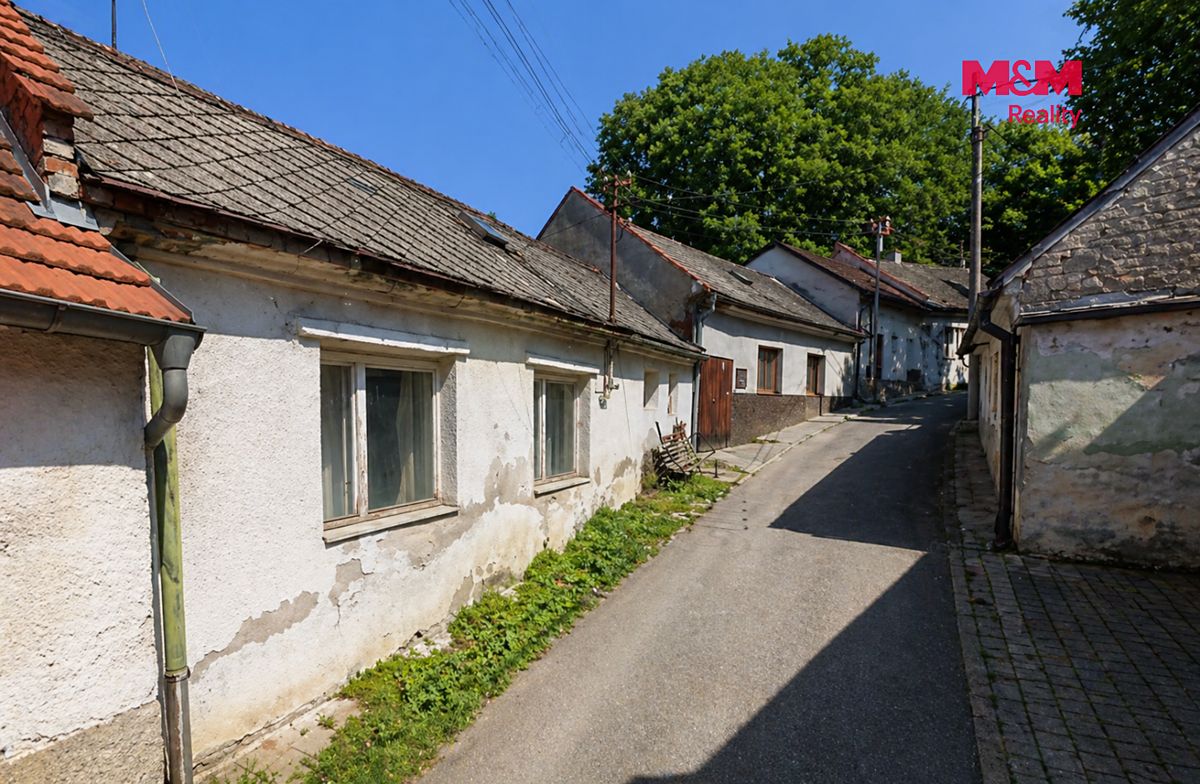 Prodej rodinného domu 100 m², pozemek 196 m² – fotografie 2