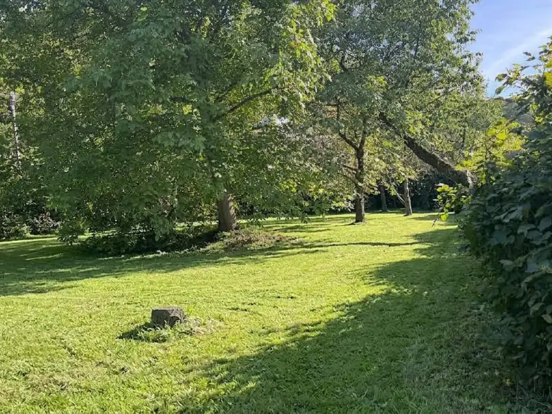 Prodej stavebního pozemku 1122 m², Hukvaldy – náhled fotky 1