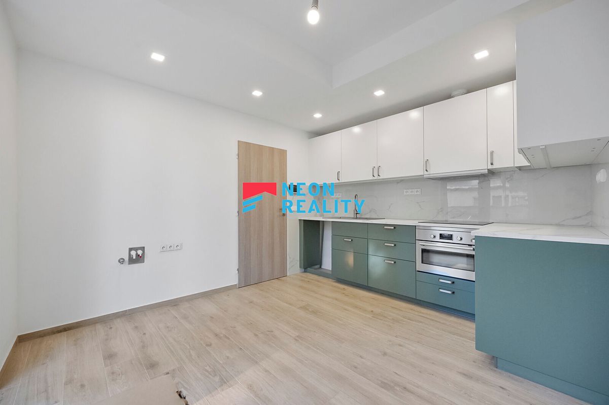 Pronájem bytu 3+kk 71 m²