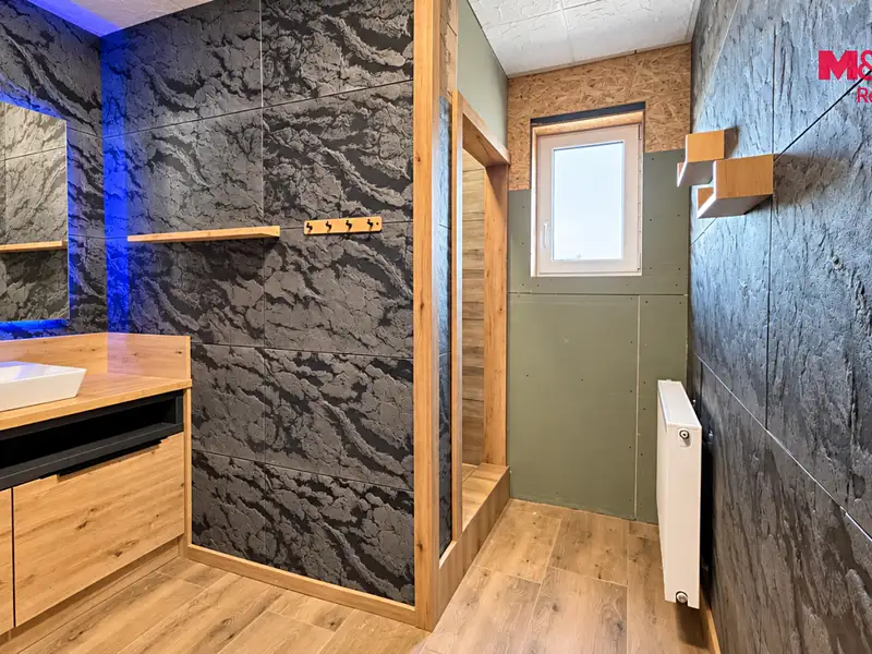 Pronájem bytu 2+1 65 m², Louny – náhled fotky 3