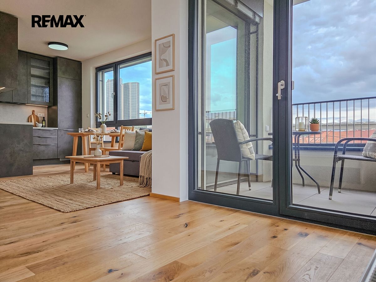 Pronájem bytu 1+kk 38 m²
