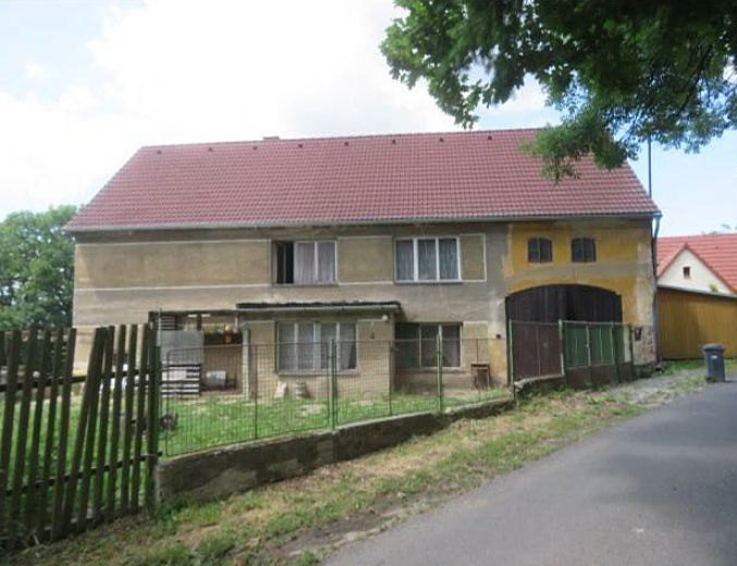 Dražba rodinného domu 158 m², pozemek 1307 m², Liběšice – fotka 1 z 3