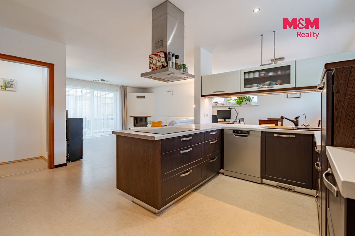 Prodej rodinného domu 173 m², pozemek 245 m² – fotografie 4