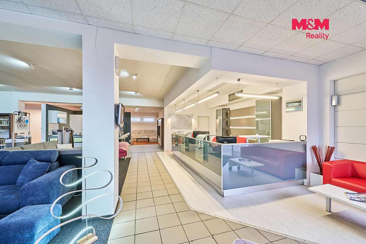 Pronájem obchodního prostoru 327 m² – fotografie 2