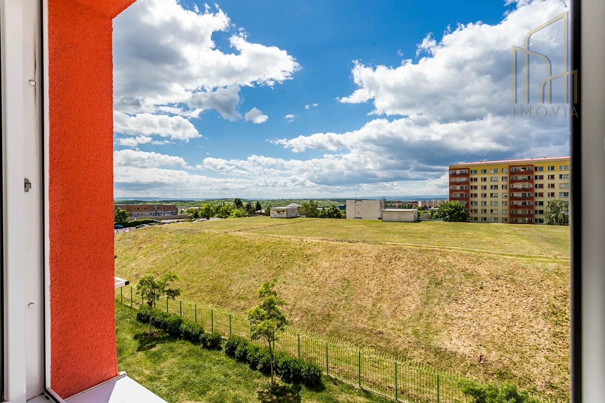 Pronájem bytu 2+kk 40 m² – fotografie 3
