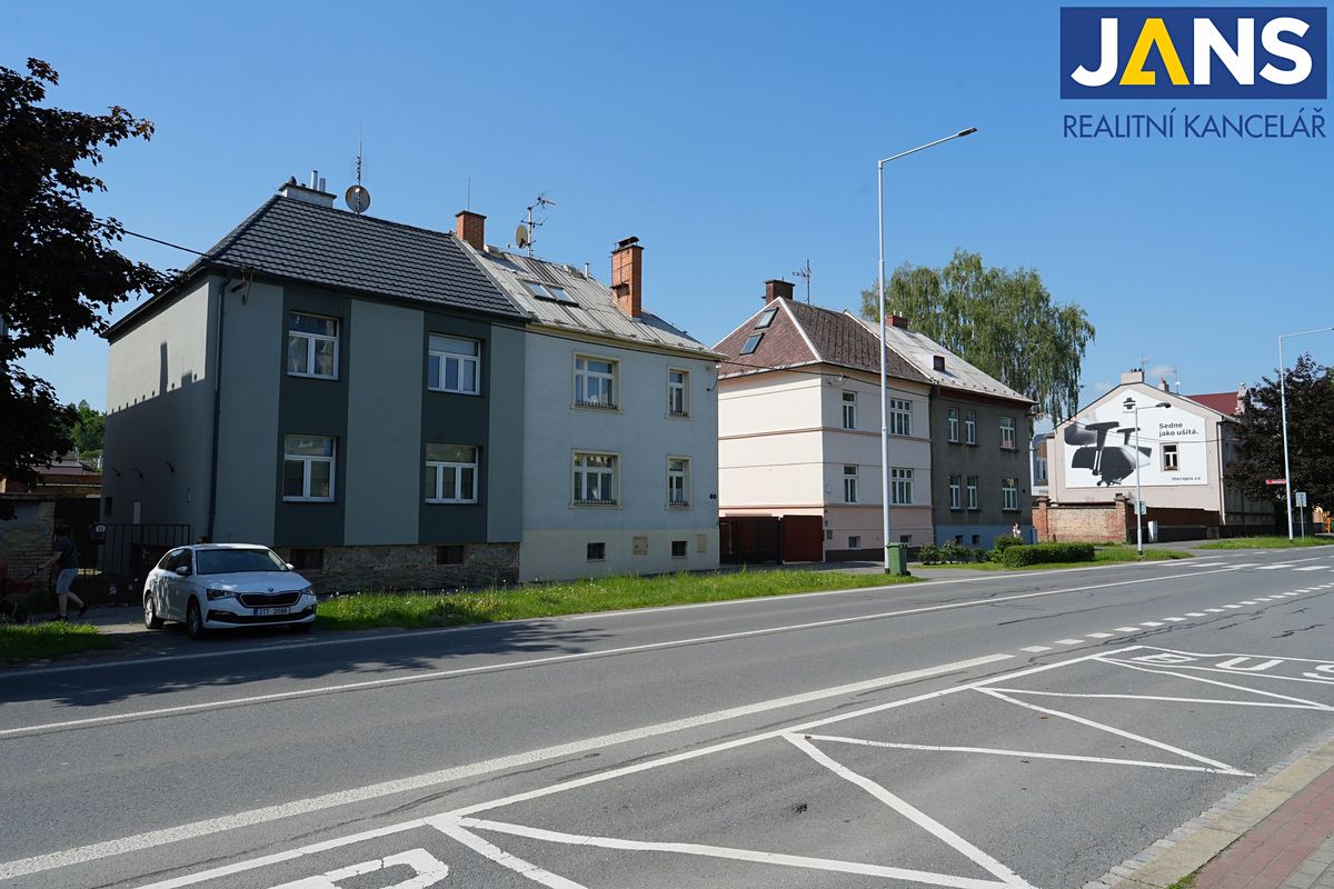 Prodej rodinného domu 145 m², pozemek 438 m² – fotografie 2