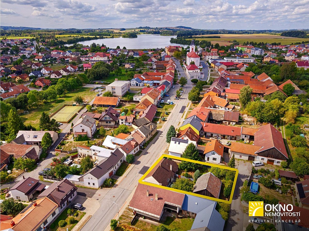 Prodej rodinného domu 155 m², pozemek 690 m² – fotografie 3