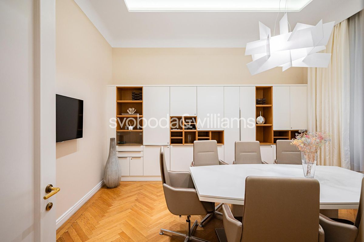 Prodej kanceláře 68 m² – fotografie 2