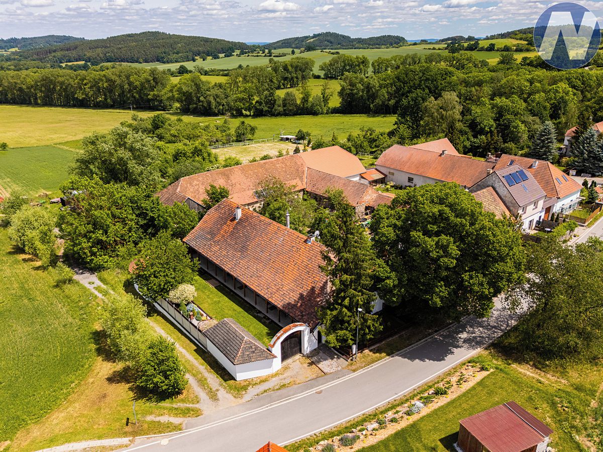 Prodej rodinného domu 195 m², pozemek 580 m² – fotografie 4