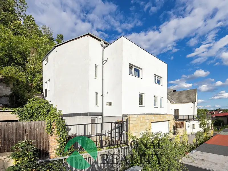 Prodej rodinného domu 306 m², pozemek 343 m², Chrudim – náhled fotky 3