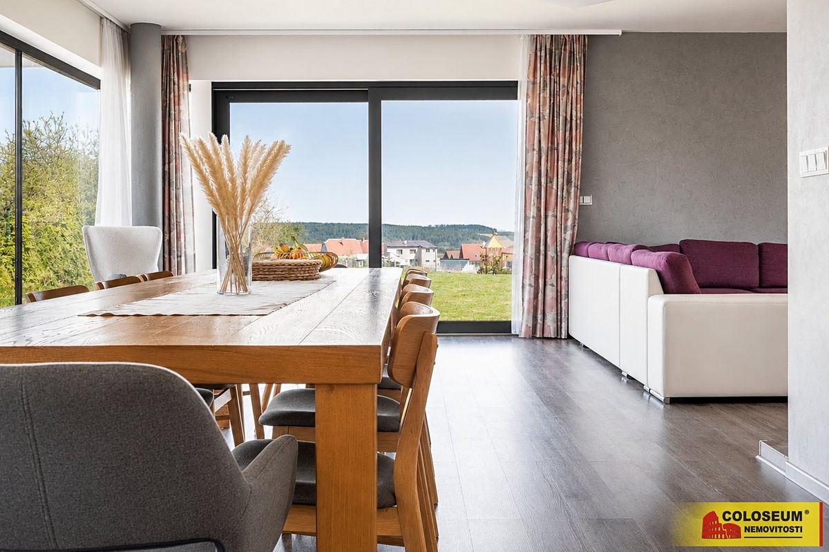 Prodej rodinného domu 460 m², pozemek 3000 m² – fotografie 3