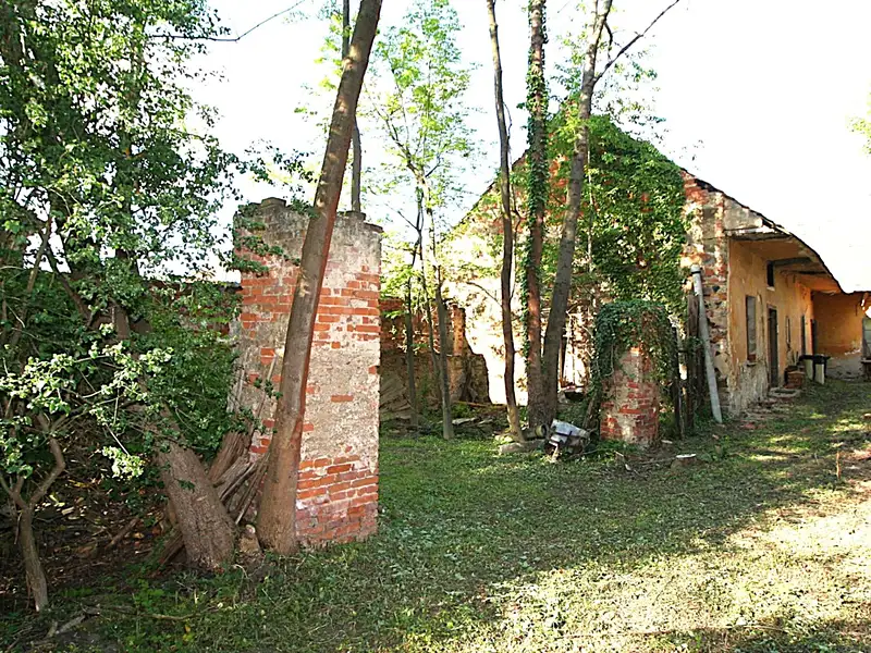 Prodej stavebního pozemku 2338 m², Svinaře – náhled fotky 1