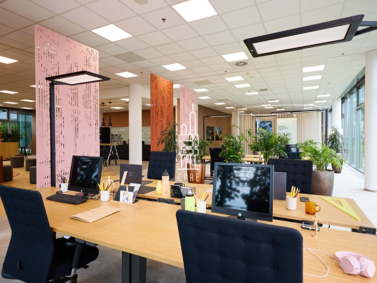 Комерційне приміщення в оренду, 1 470 м² (2 з 8)