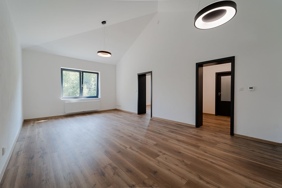 Pronájem bytu 2+kk 56 m² – fotografie 4