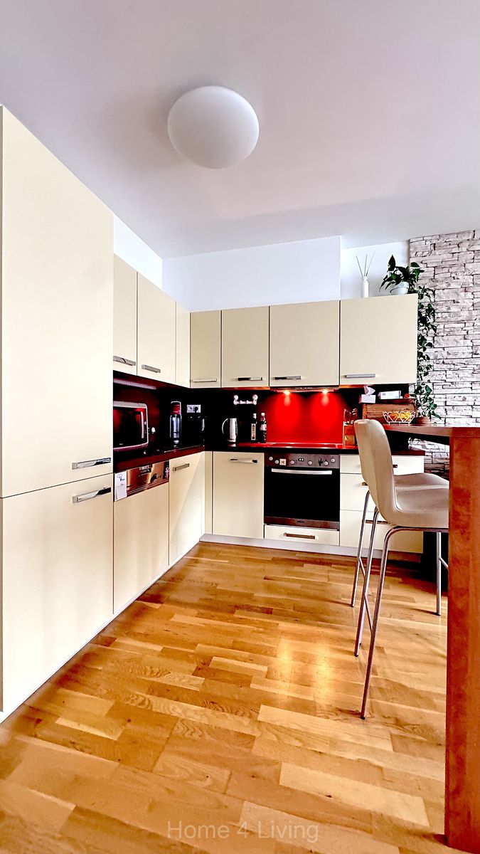 Pronájem bytu 2+kk 60 m²
