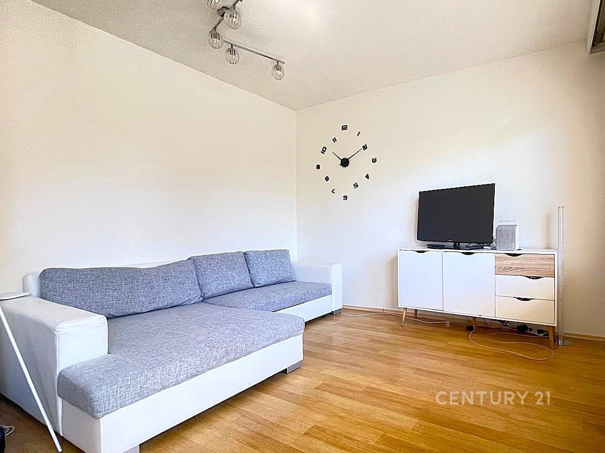 Pronájem bytu 4+kk 83 m² – fotografie 2