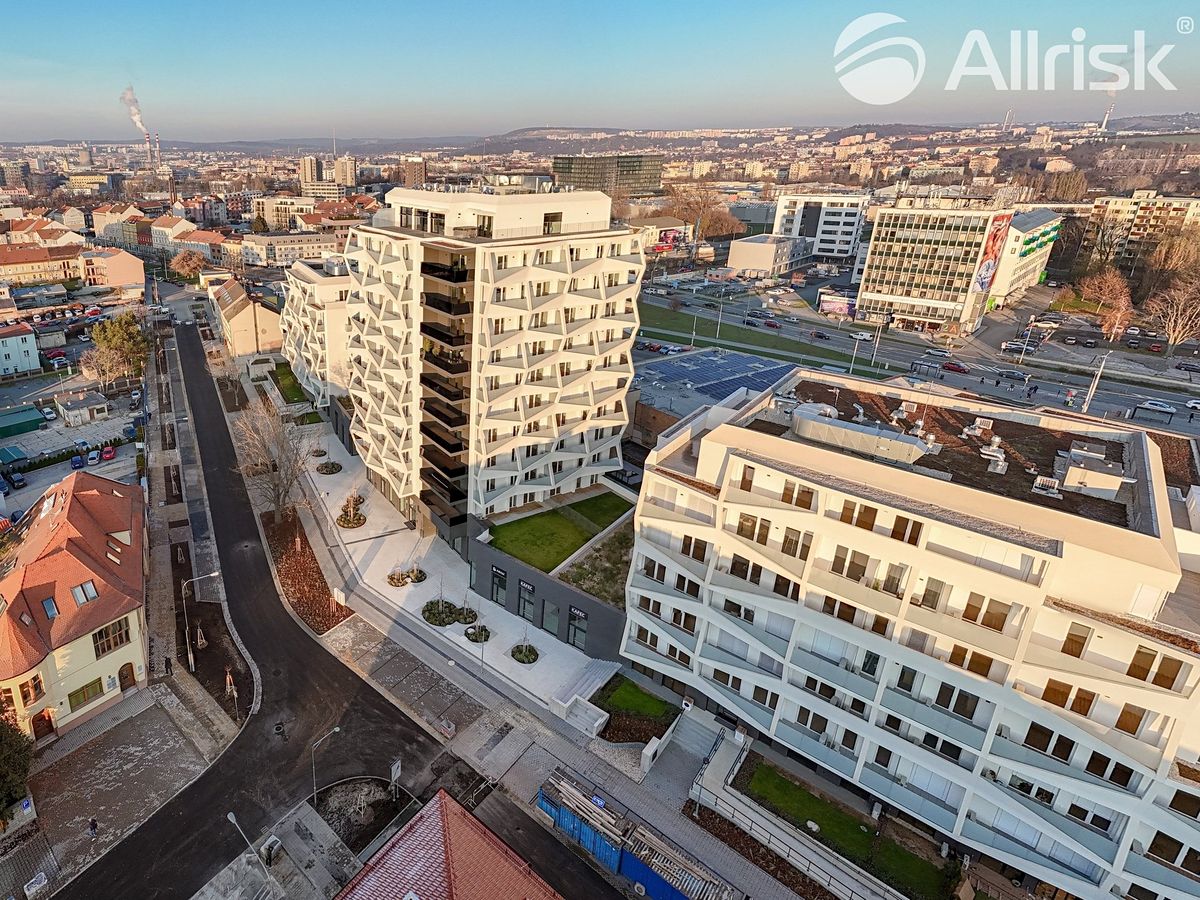Pronájem bytu 1+kk 35 m²
