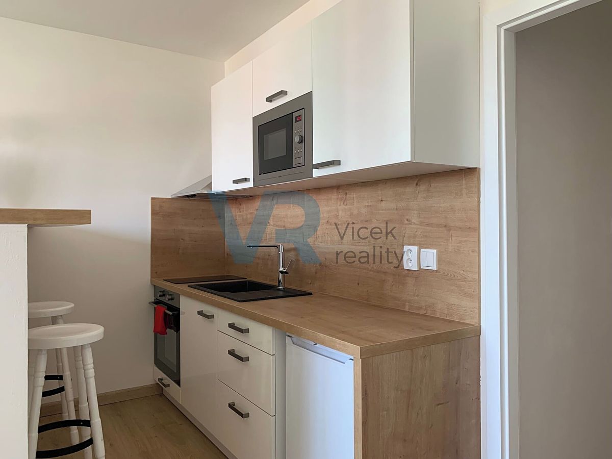 Pronájem bytu 1+kk 30 m²