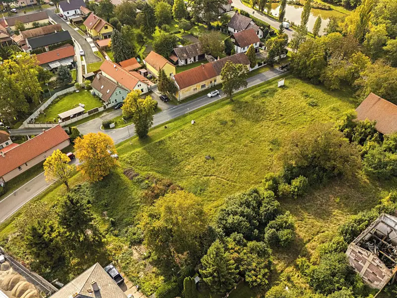 Prodej stavebního pozemku 647 m², Bobnice – náhled fotky 3