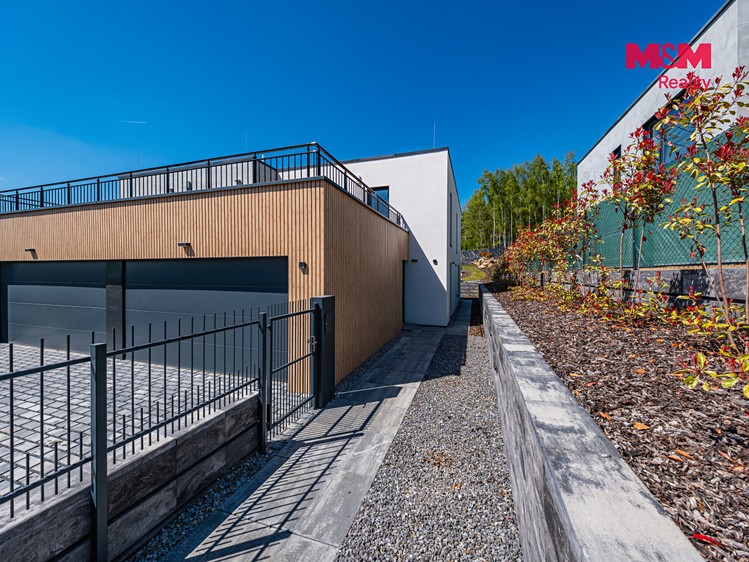 Будинок на продаж, 219 м² (3 з 24)
