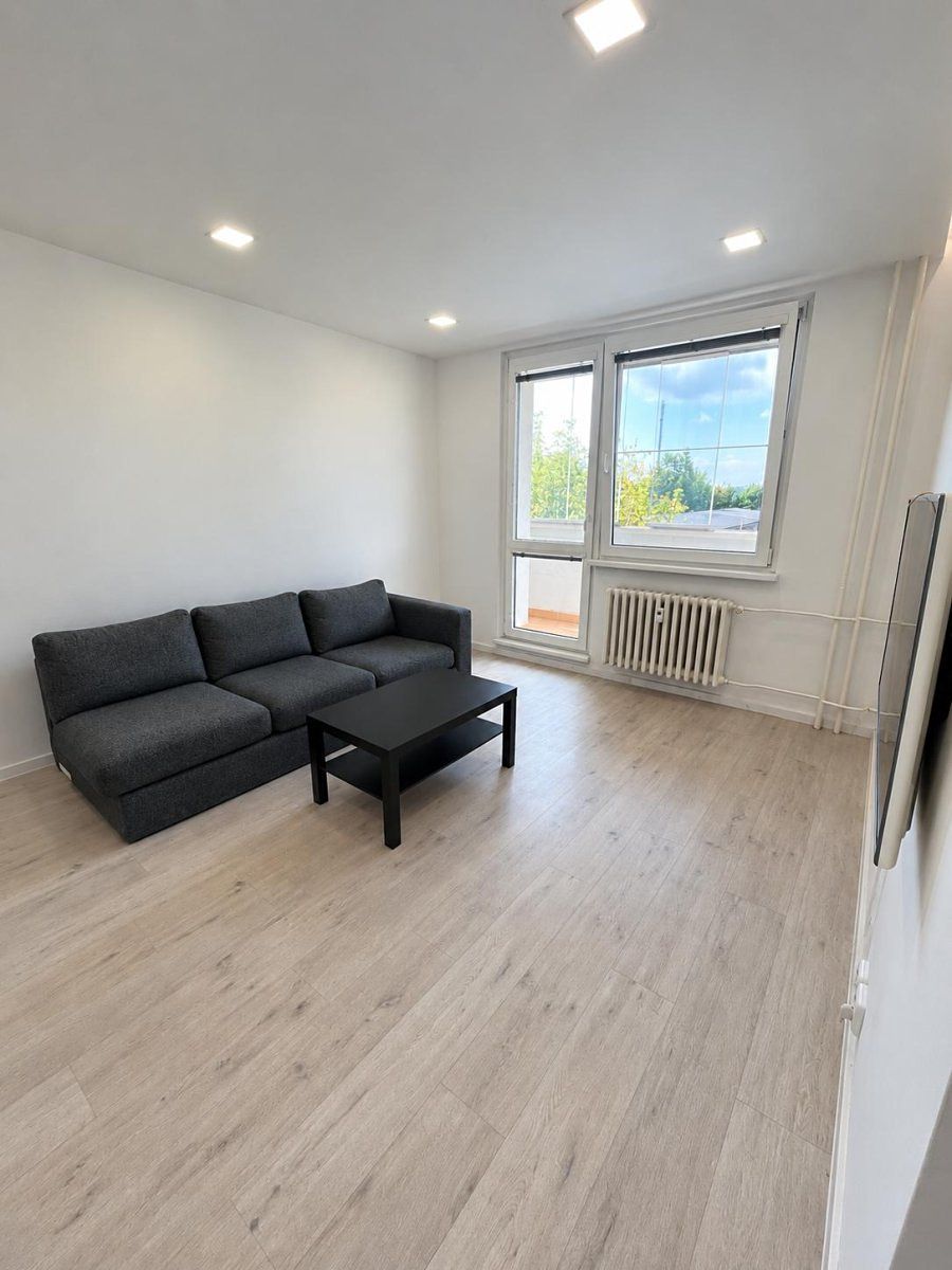 Pronájem bytu 1+1 33 m² – fotografie 3