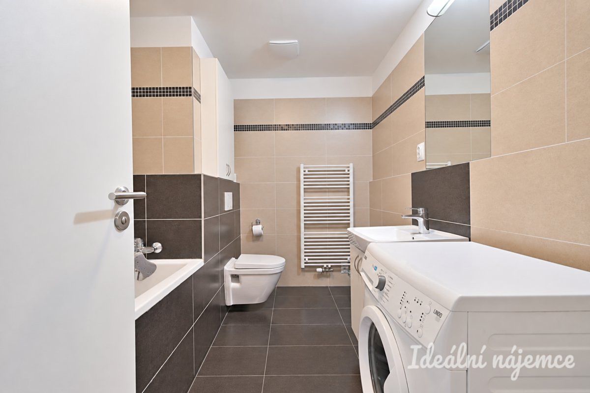 Pronájem bytu 2+kk 52 m² – fotografie 2