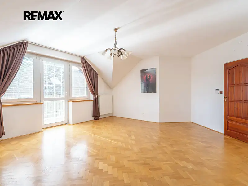 Prodej rodinného domu 290 m², pozemek 593 m², Mladá Boleslav – náhled fotky 2