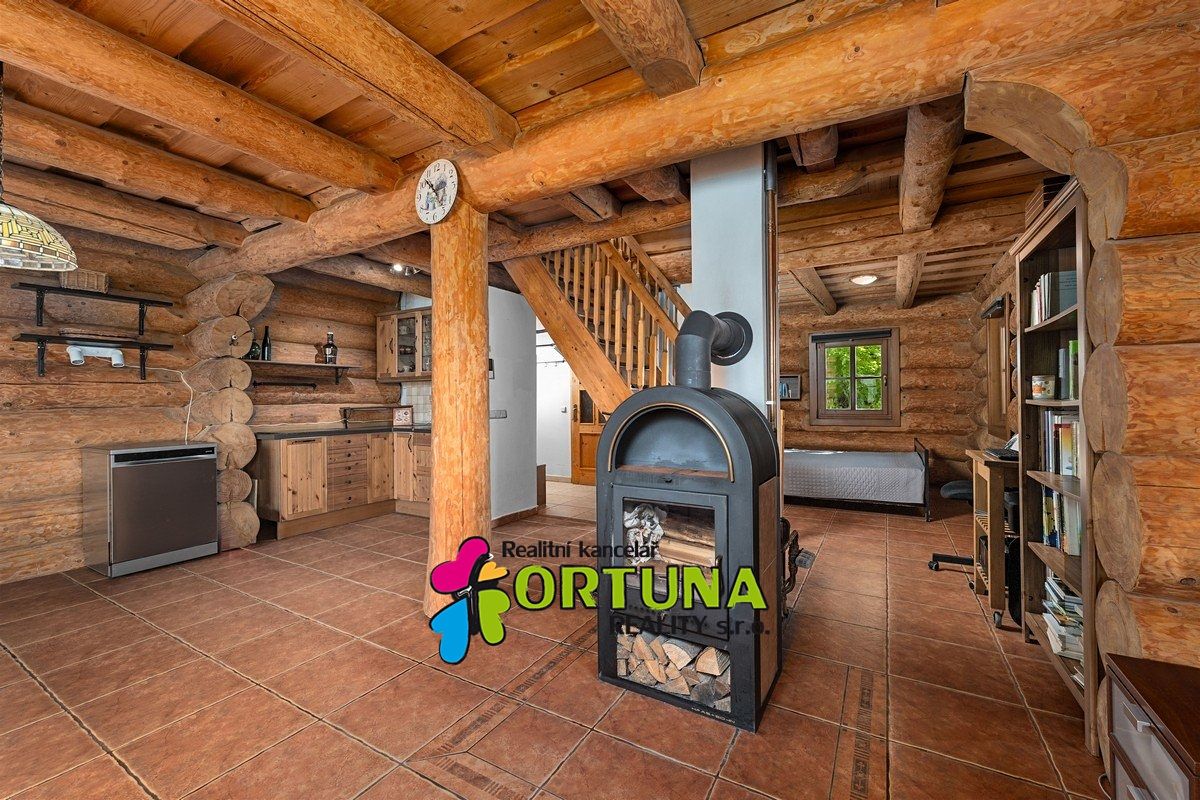 Prodej rodinného domu 115 m², pozemek 2247 m² – fotografie 2