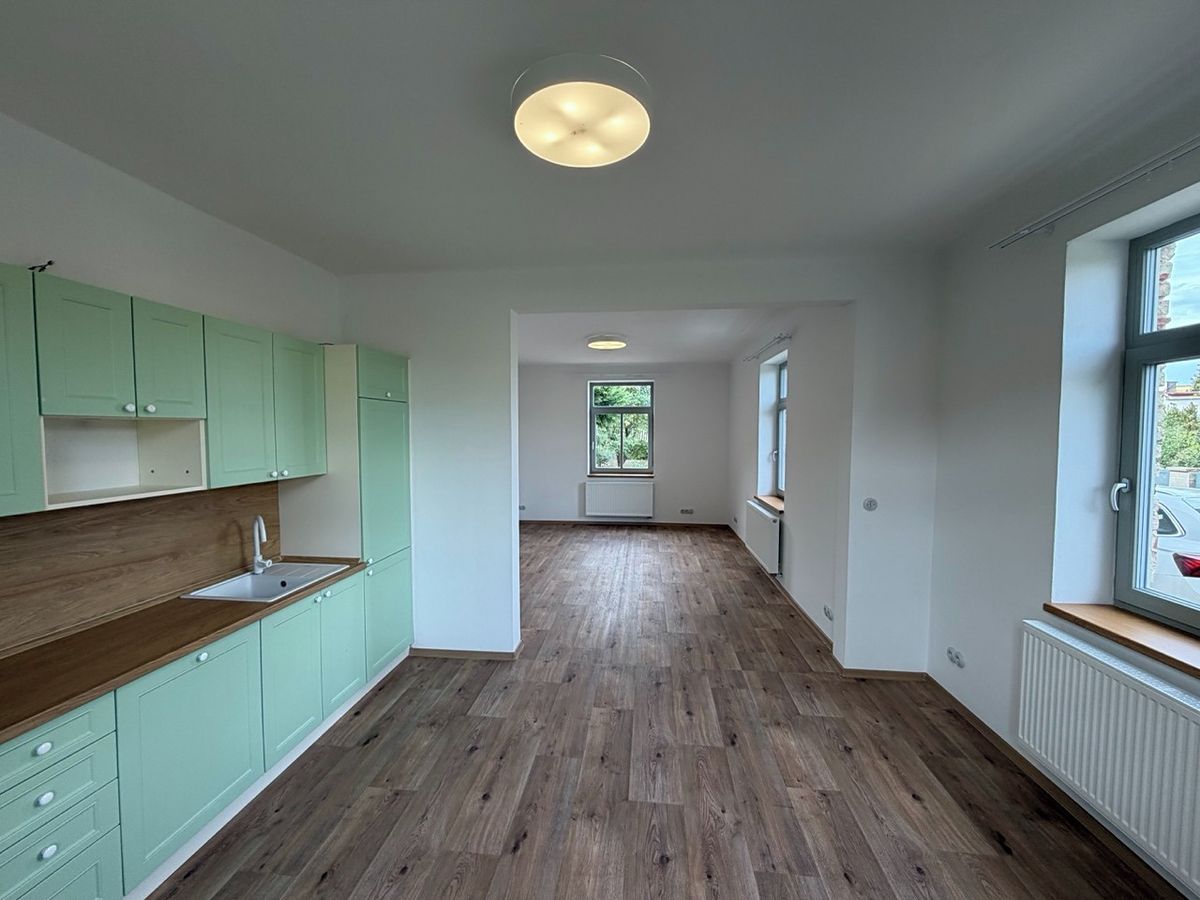 Pronájem bytu 3+kk 68 m² – fotografie 2