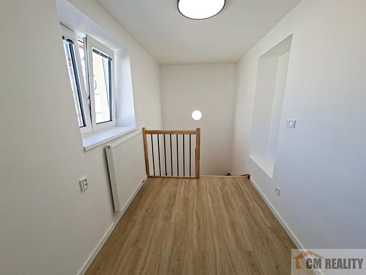 Pronájem bytu 2+kk, 25 m² (8 z 10)