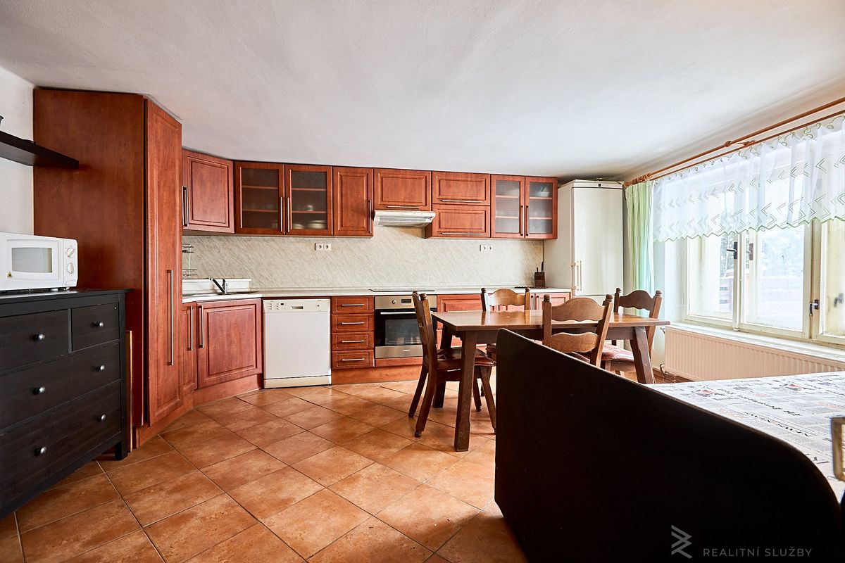 Prodej rodinného domu 105 m², pozemek 576 m² – fotografie 5