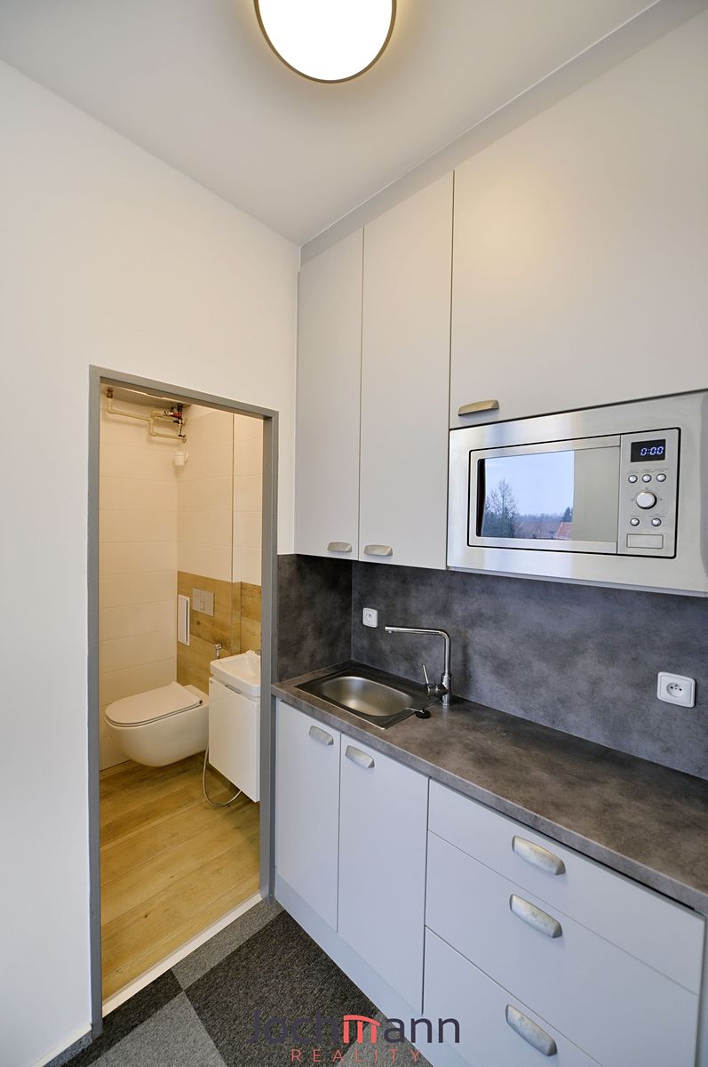 Pronájem kanceláře 32 m² – fotografie 5
