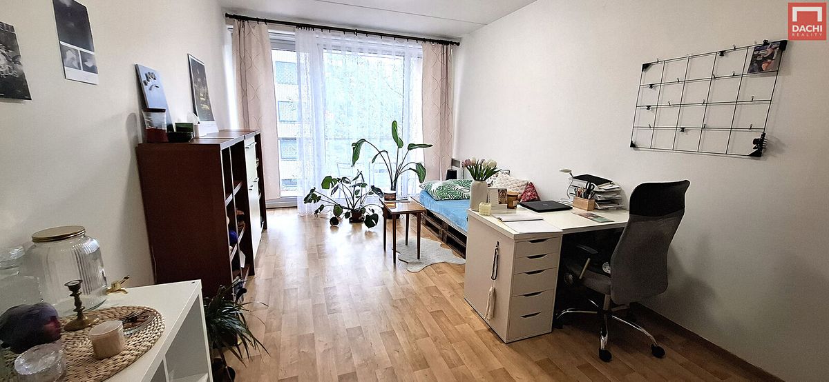 Pronájem bytu 1+kk 28 m² – fotografie 2