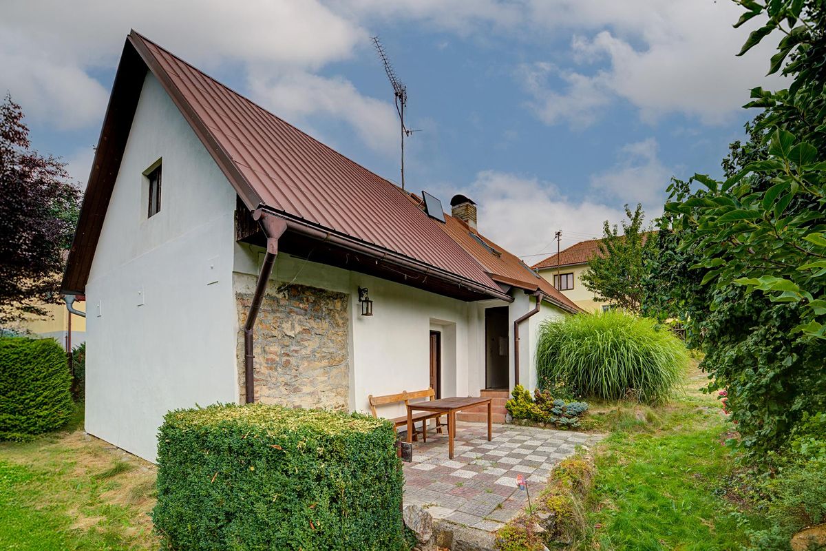 Prodej rodinného domu 125 m², pozemek 823 m²
