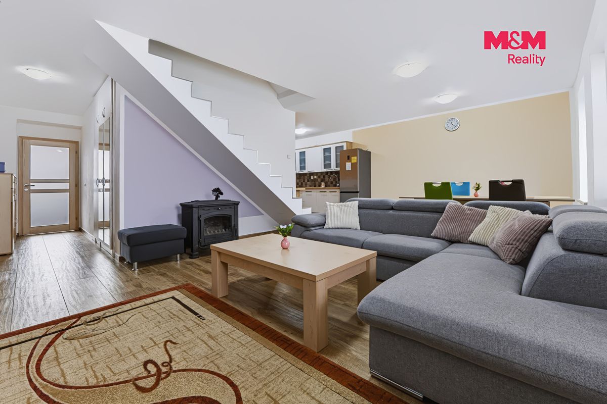 Pronájem rodinného domu 120 m², pozemek 1108 m² – fotografie 4