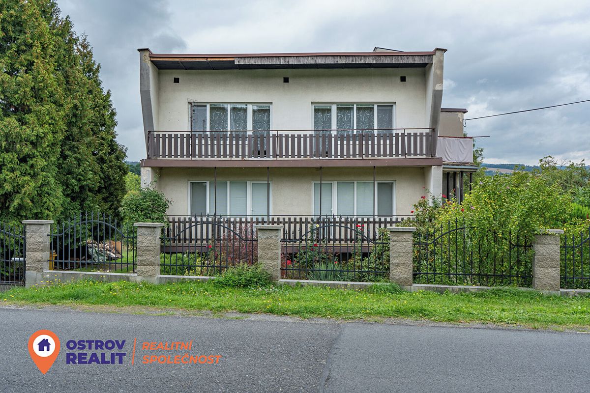 Prodej rodinného domu 280 m², pozemek 3364 m² – fotografie 2