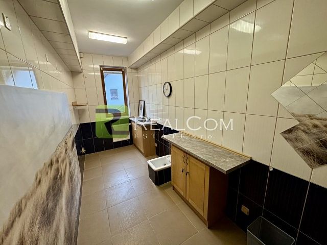 Pronájem obchodního prostoru 8 m²