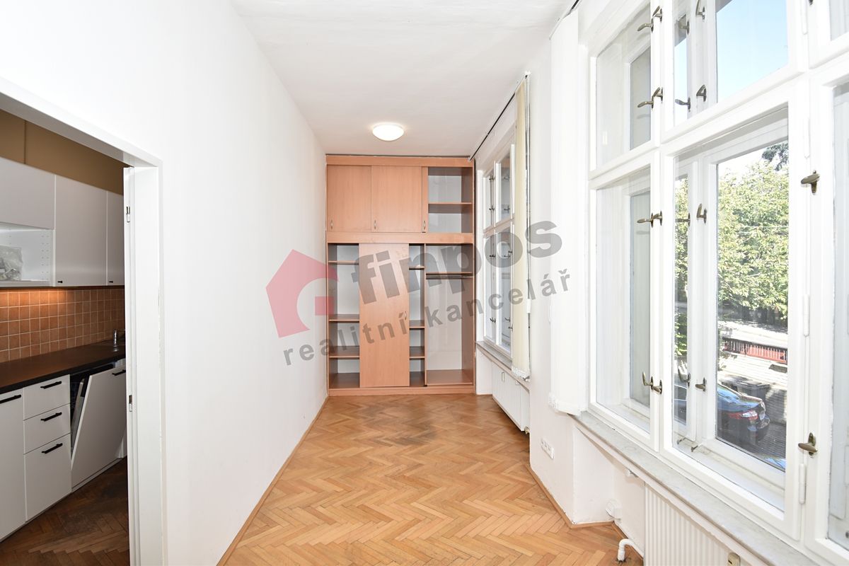 Pronájem kanceláře 136 m² – fotografie 4
