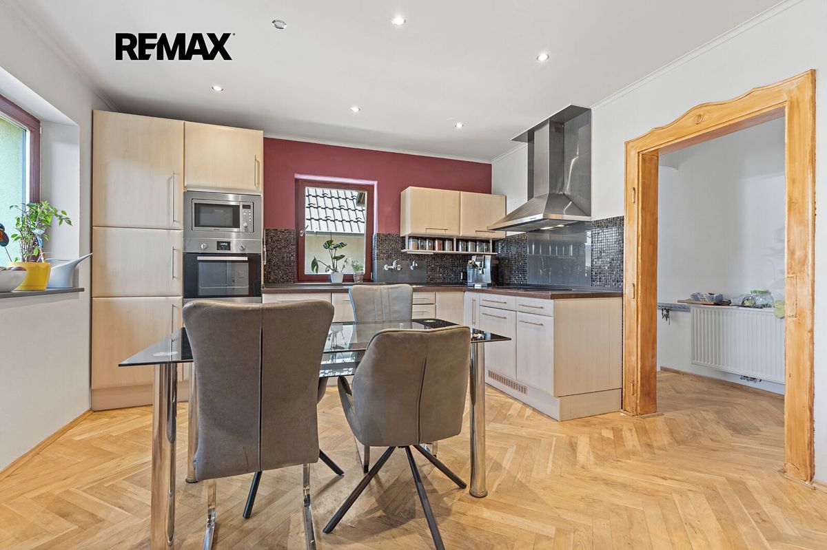 Prodej rodinného domu 130 m², pozemek 1272 m² – fotografie 3