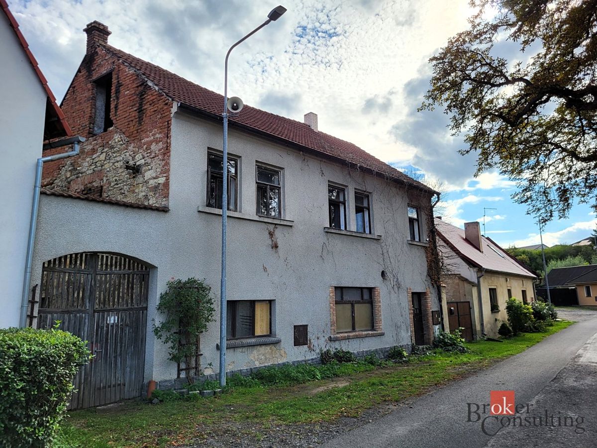 Prodej rodinného domu 220 m², pozemek 298 m²
